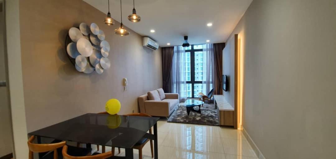 Shaftsbury Putrajaya At Alamanda Mall Apartment Exterior photo