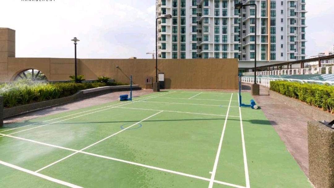 Shaftsbury Putrajaya At Alamanda Mall Apartment Exterior photo
